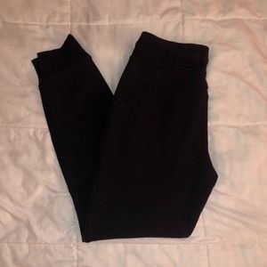 black lululemon warm down jogger size 4